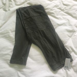 NWT BP Moto Leggings in olive